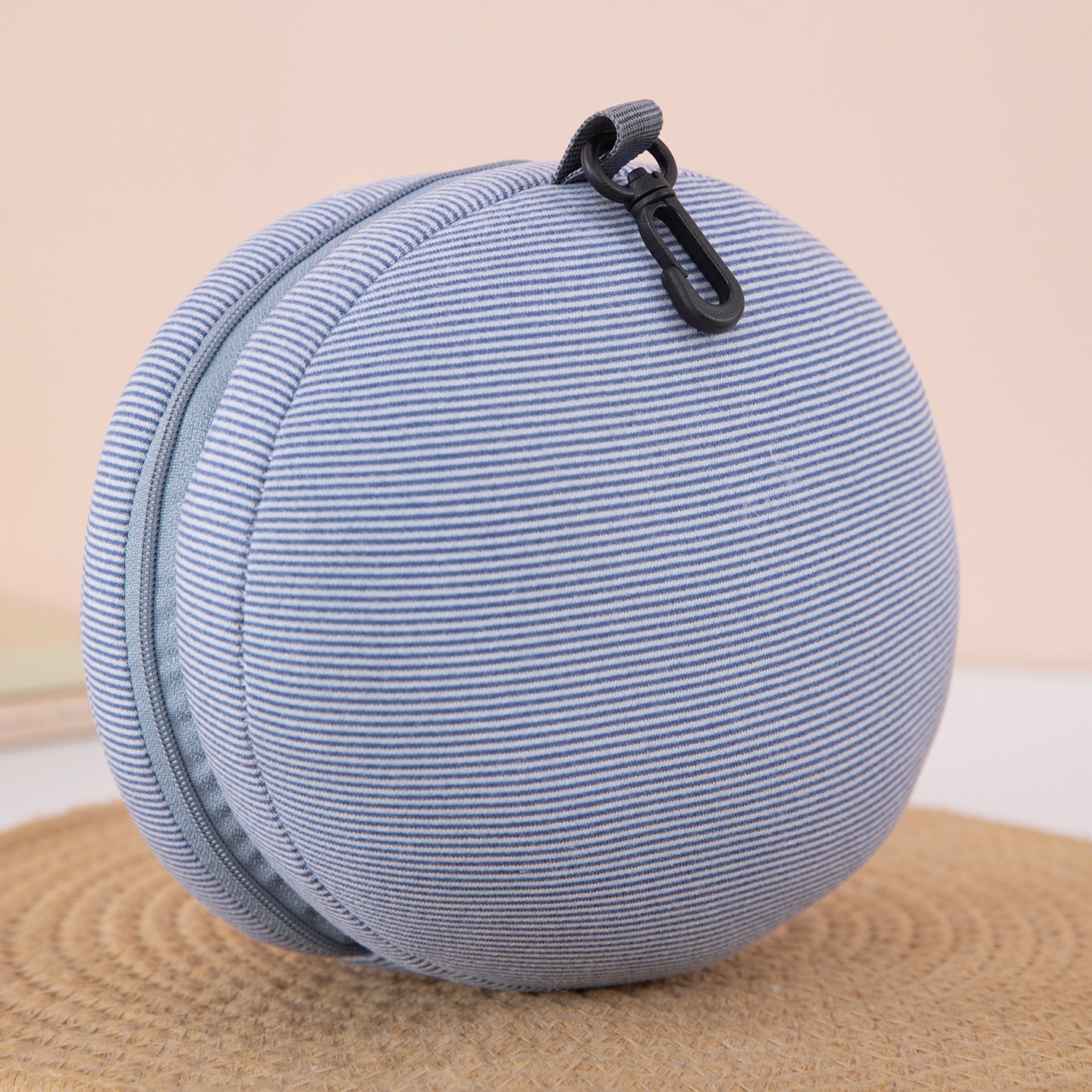 Multi-functional Neck Eye Mask 2-in-1 Portable Travel Pillow With Storage Pocket