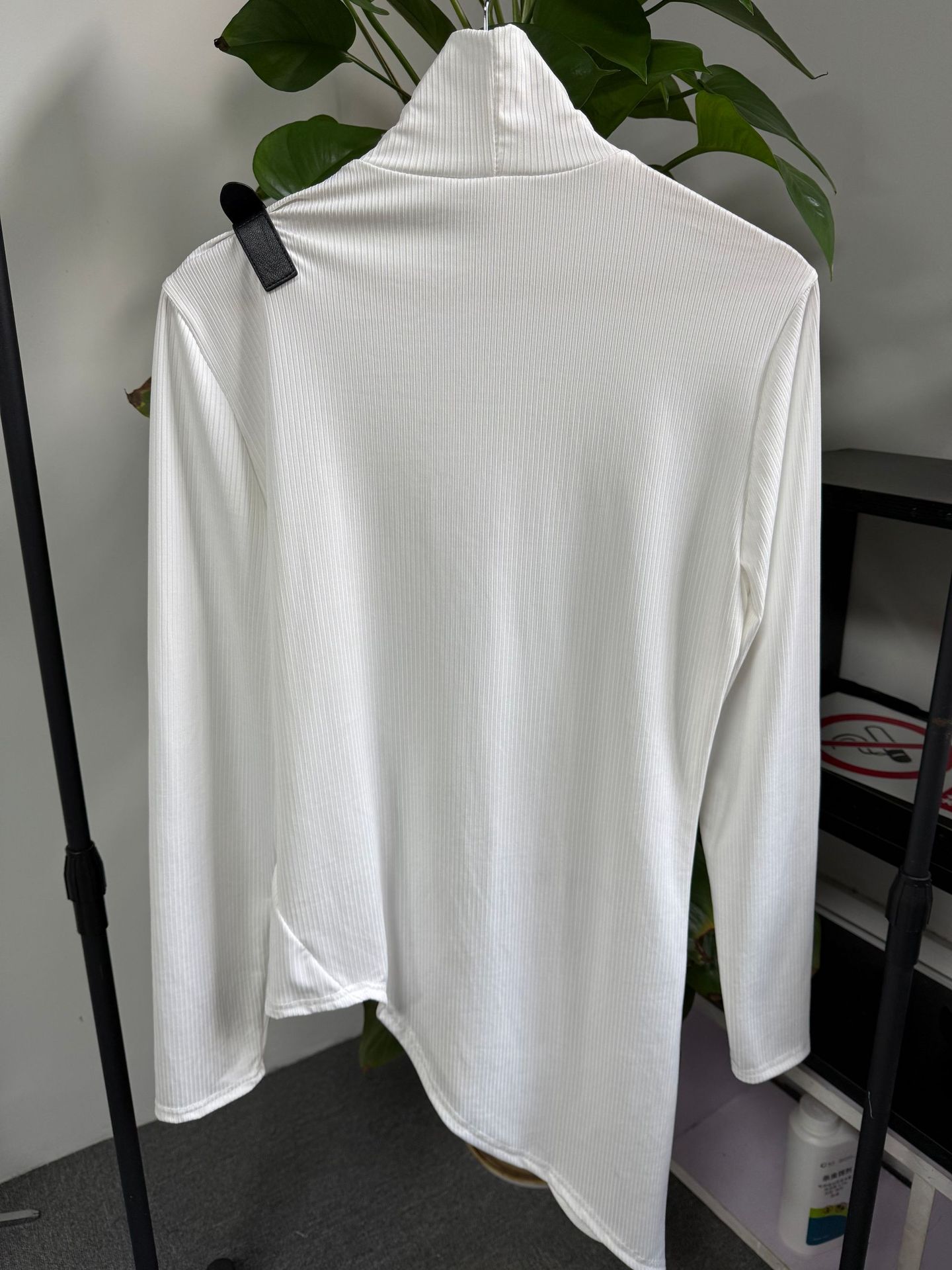 Camiseta Masculina Esportiva de Manga Longa com Gola Alta