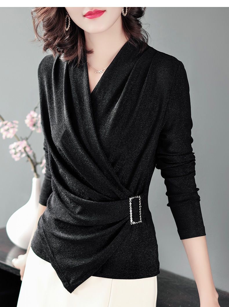 Women's V-Neck Lurex Long Sleeve Top – Model