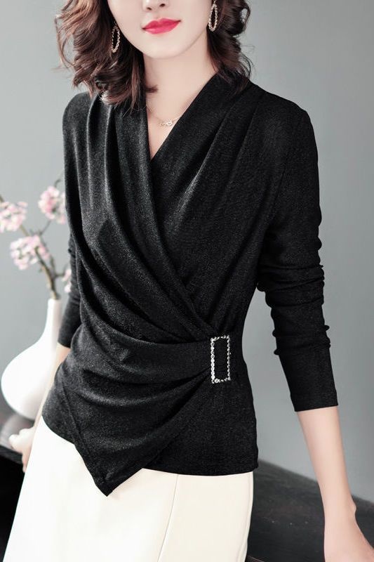 Women's V-Neck Lurex Long Sleeve Top – Front View