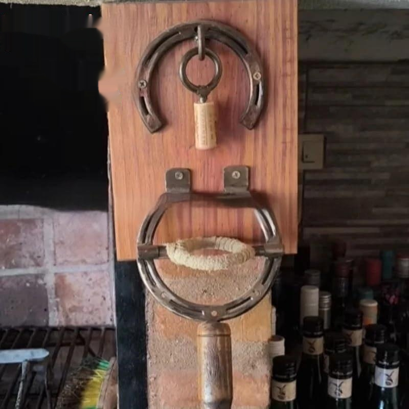 Wall-mounted Horseshoe-shaped Wine Opener