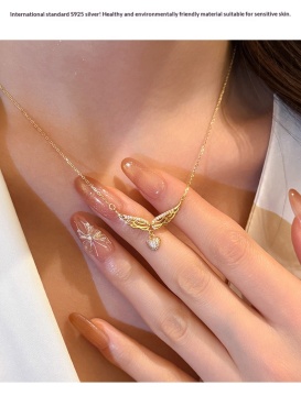 Silver Light-Luxury Angel Wings Necklace Under The Banyan Tree