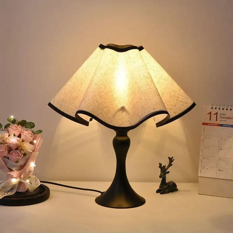 Folding Petal Umbrella Instagram-style High-end Vintage Table Lamp Decorative Night Light