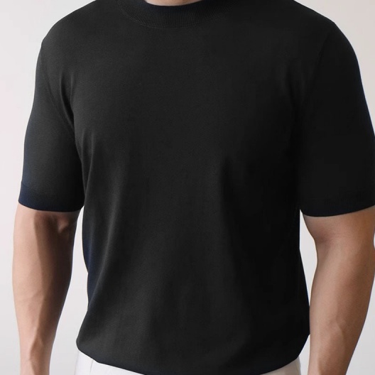 Solid-color Suit With A Summer Ice-silk T-shirt As An Underlayer