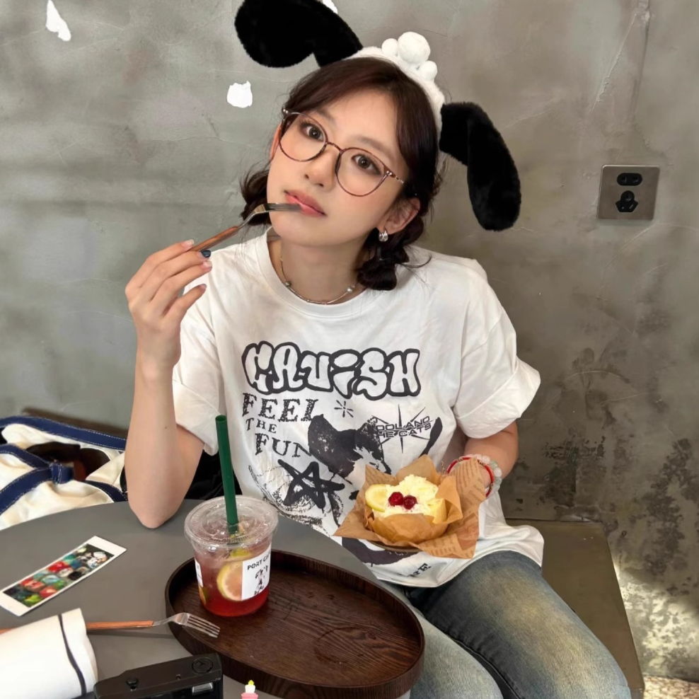 Short-sleeved Cat And Guitar Print Crew-neck Top Pure Cotton Relaxed Fit