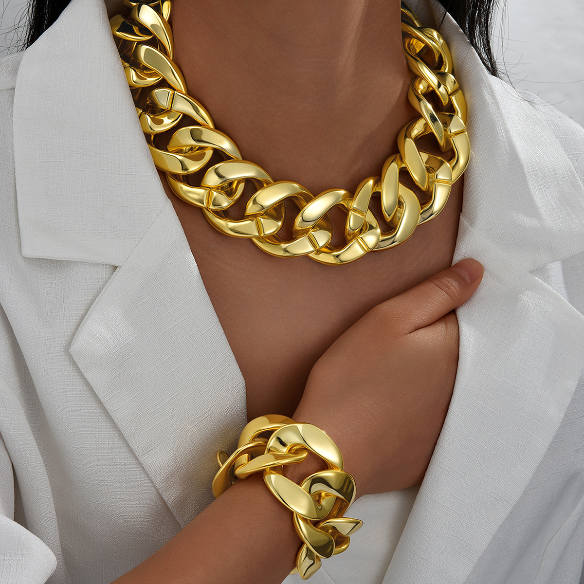 Women Chunky Link Jewellery Set