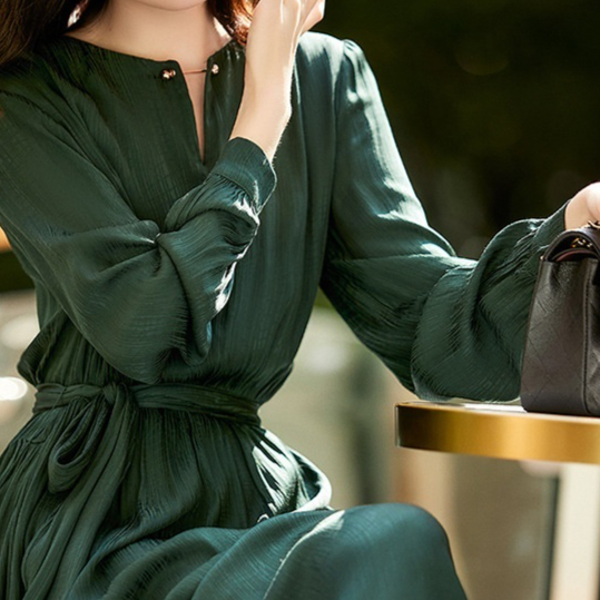 Womens Waist-cinching Figure-flattering V-neck Long Dress For Early Spring