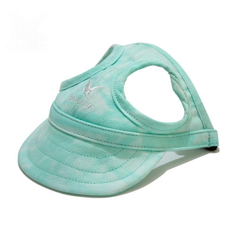 Casquette pour animal avec ouvertures pour les oreilles
