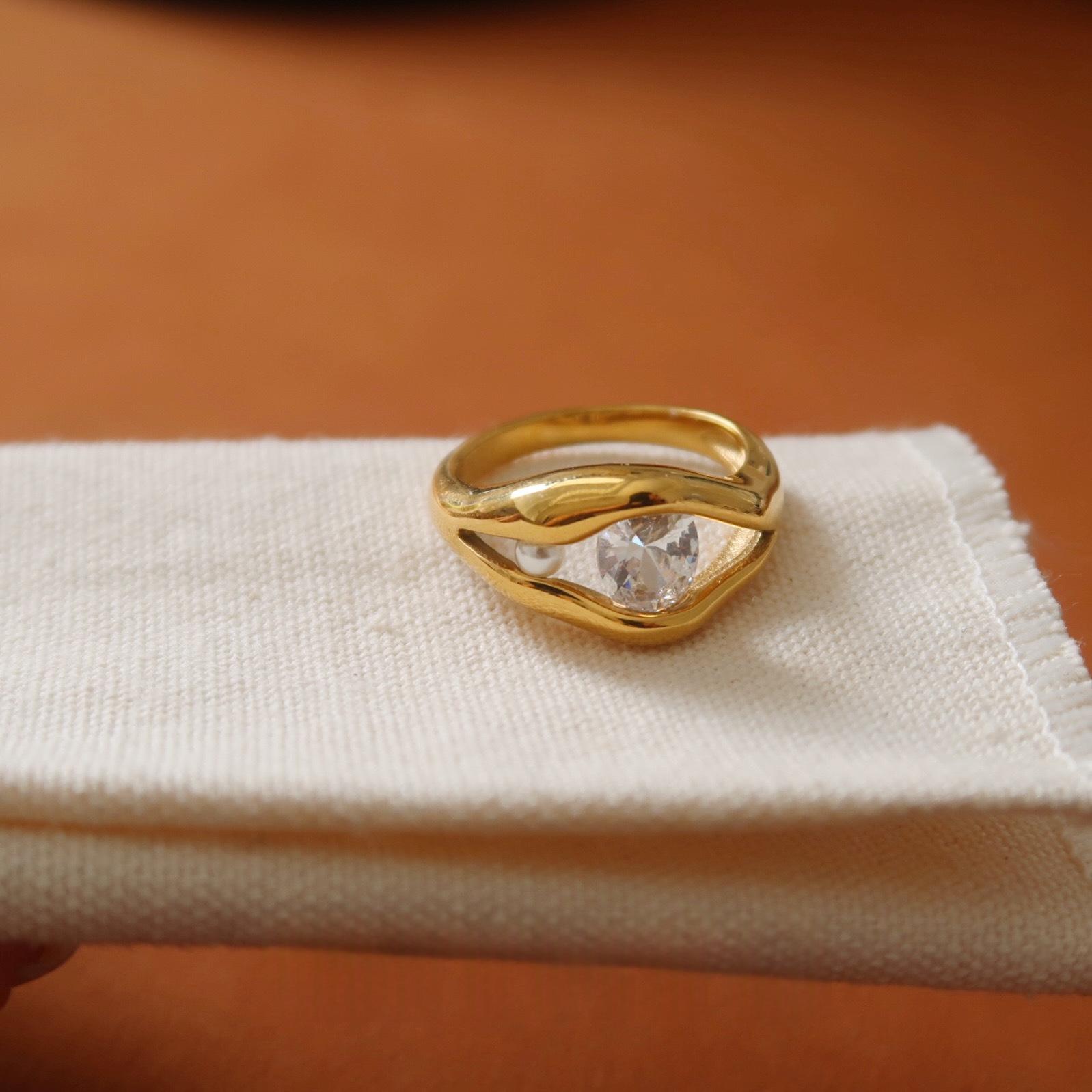 Pearl and Zircon Ring, picture 5 of 5