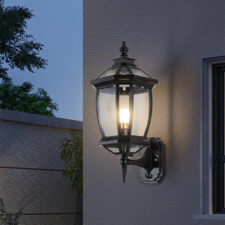 Solar-powered European-style Column-head Lamp For Villa