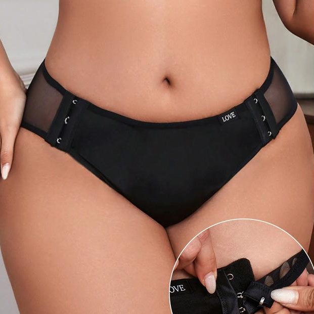 Culotte femme à ouverture latérale pratique