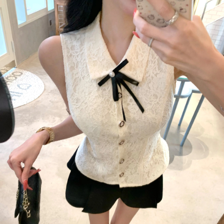 Chanel-style Set Three-dimensional Water-soluble Lace Sleeveless Blouse And A-line Shorts