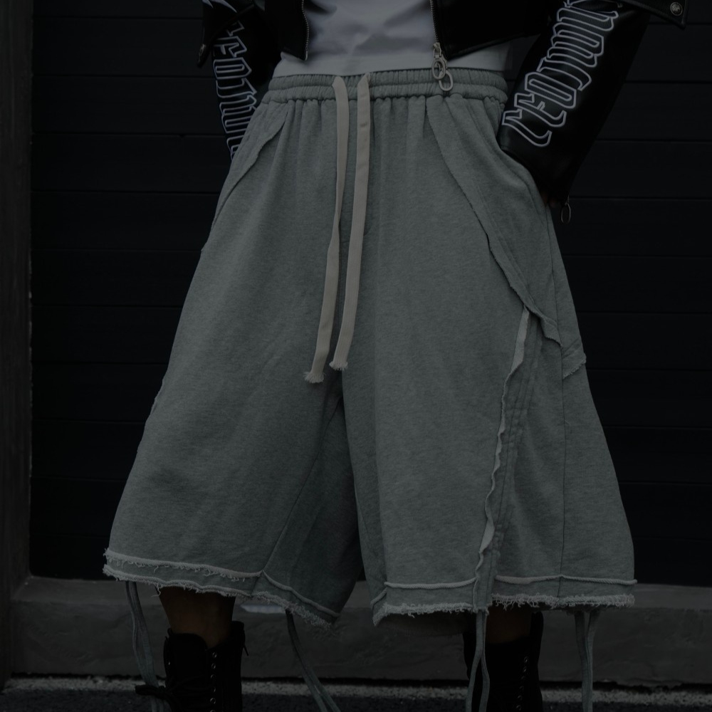Heavy-weight Washed Loopback Casual Work Shorts With Raw Edges And Loose Wide Legs