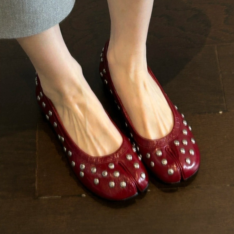 New Chic Slipon Low Cut Pig Toe Flats