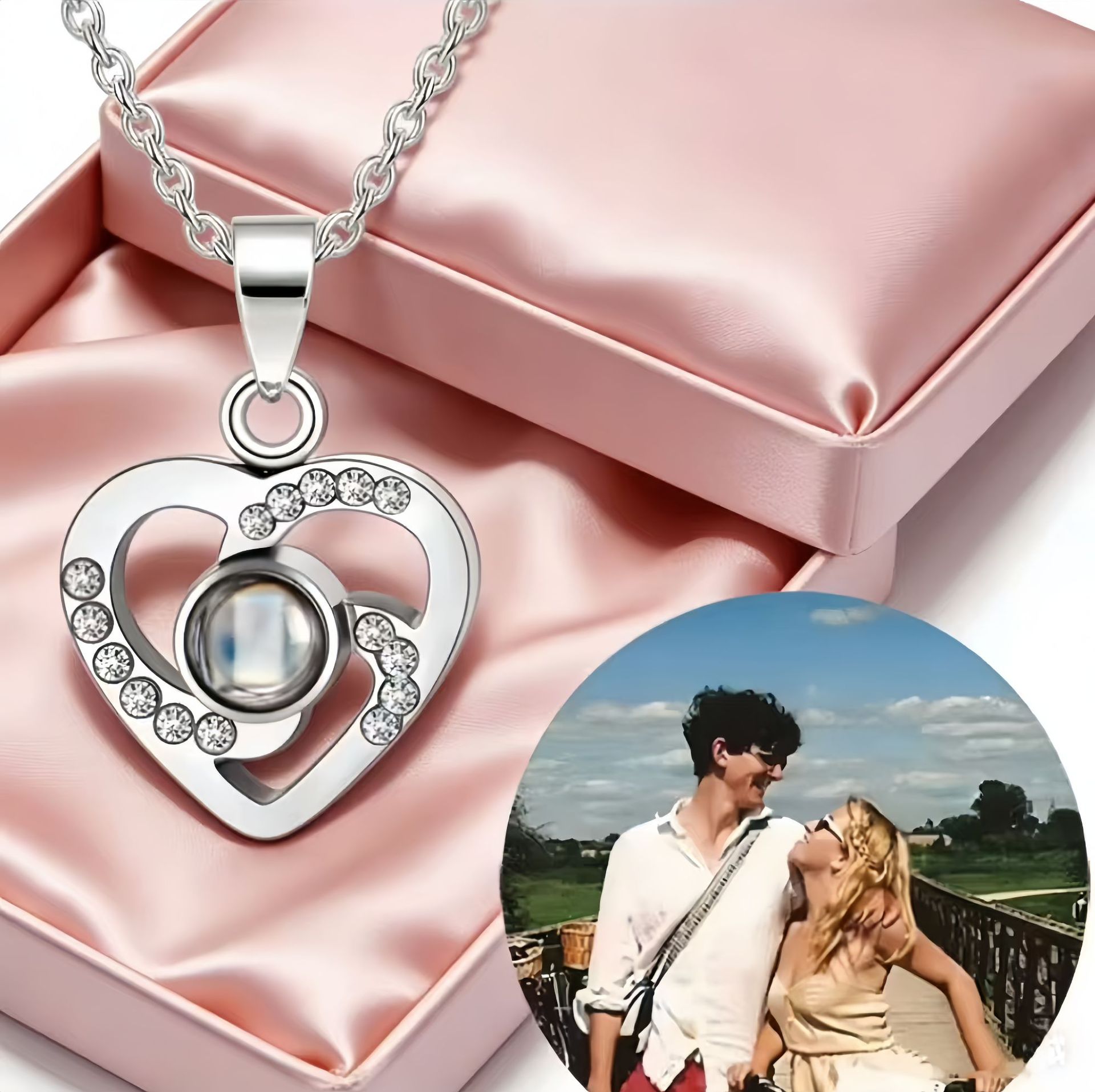 Stainless Steel Non-fading Heart-shaped Jewelry With Projection Effect Necklace