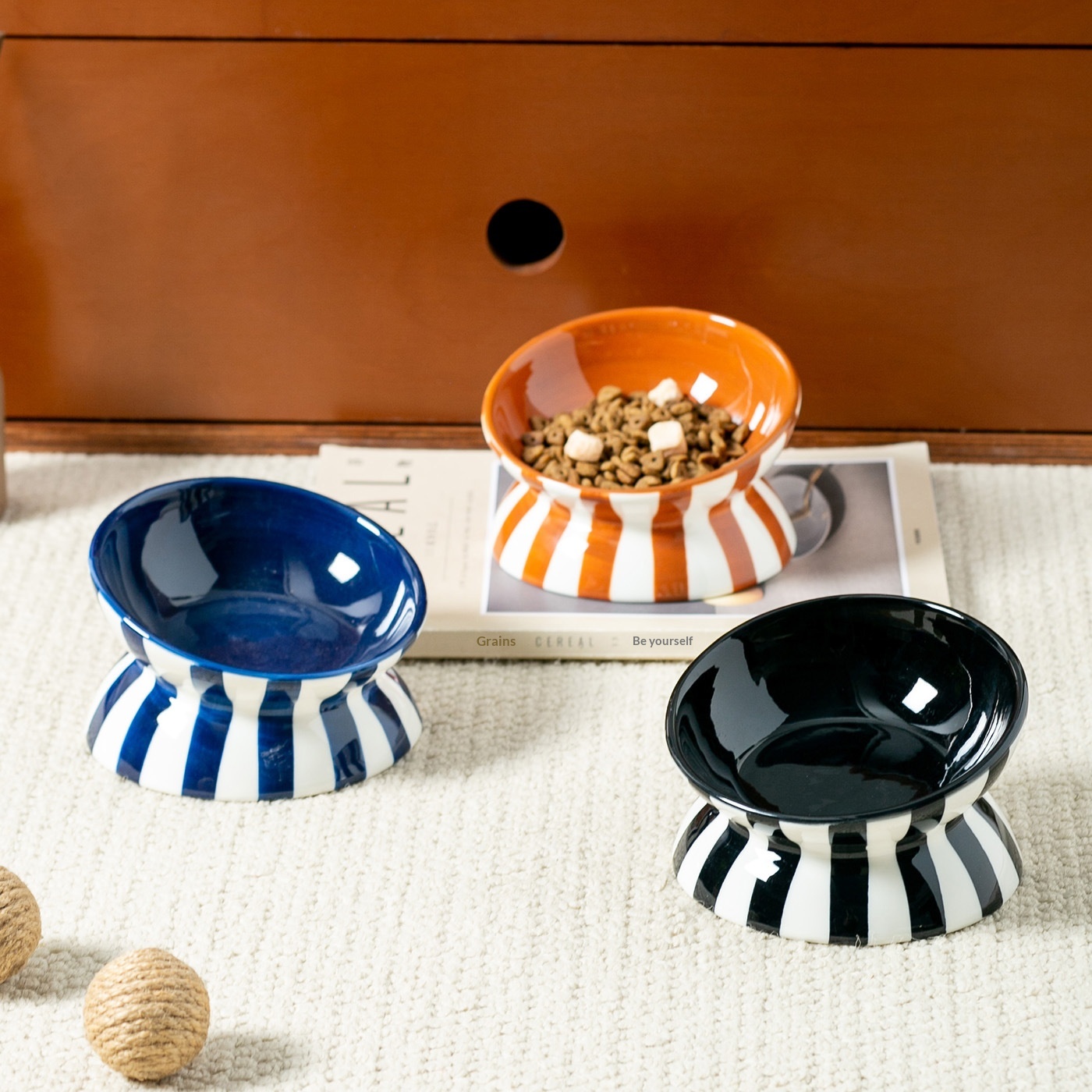 Minimalist-style Color-block Striped Elevated Pet Bowl