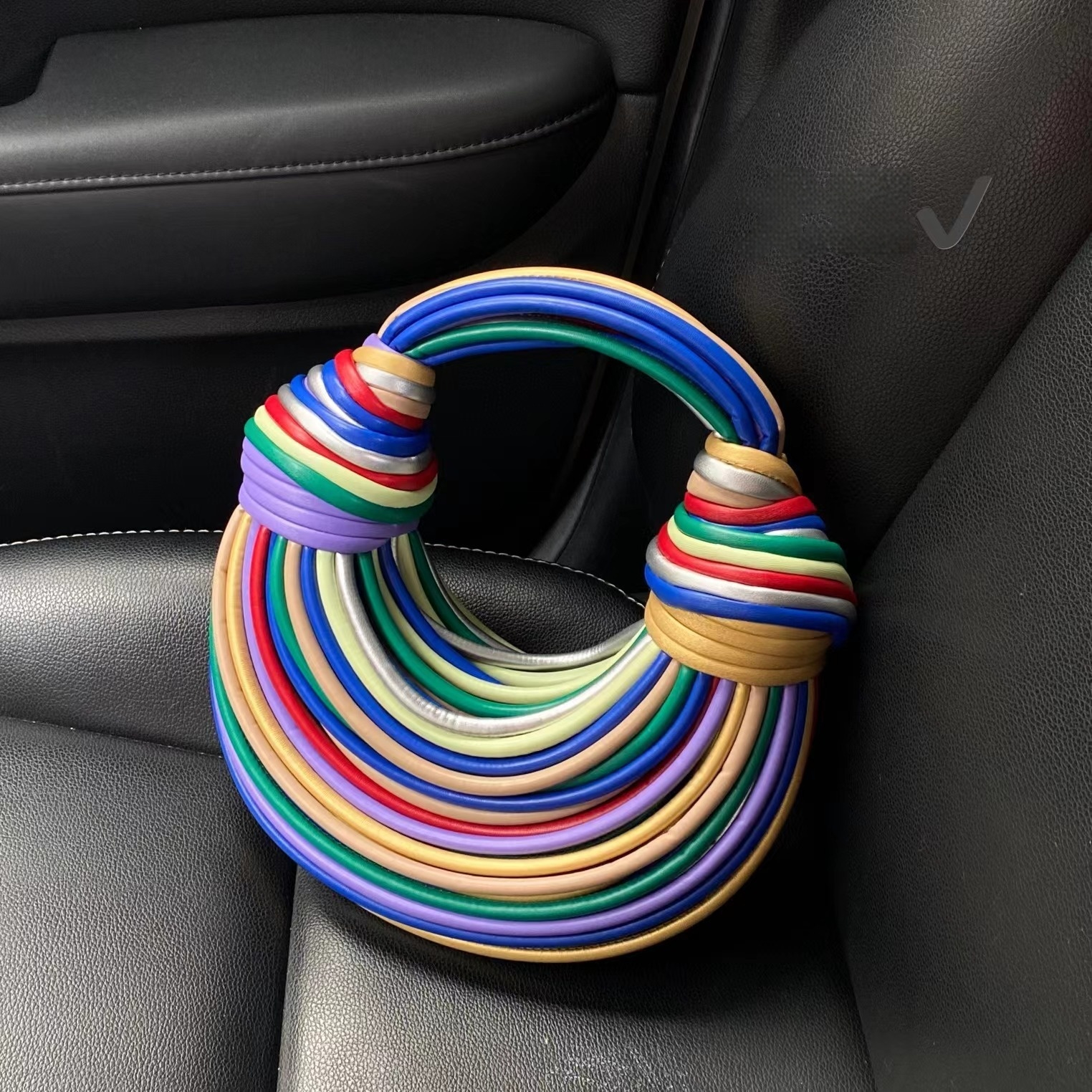 Bolso Cruzado Tejido con Diseño de Nudo