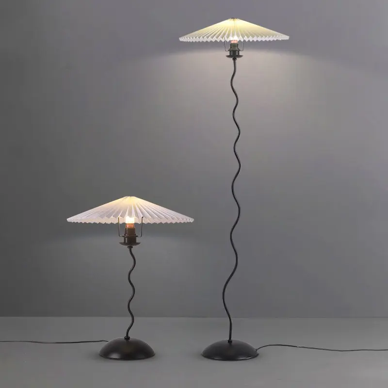 Nordic Simple Post-modern Light Luxury Table Lamp