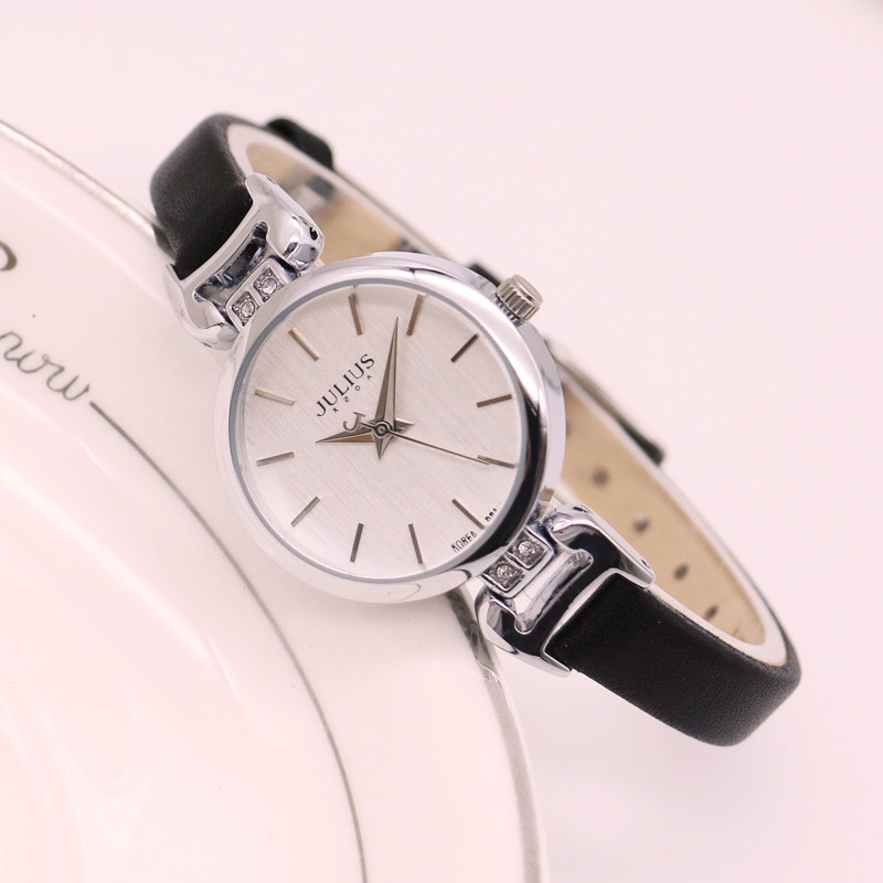 Retro Quartz Waterproof Watch