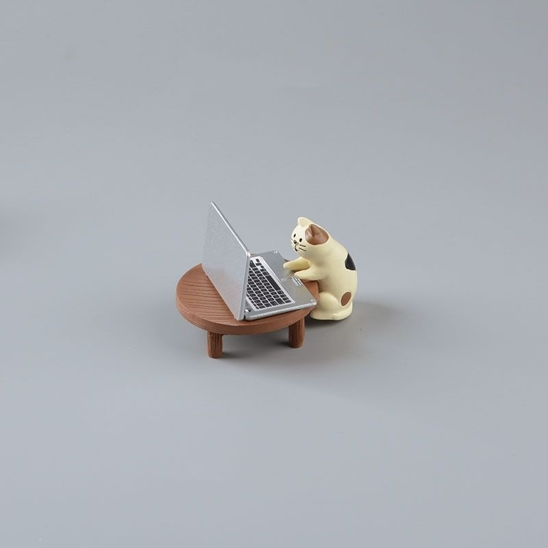 Cute Decorative Ornaments For The Home Or Computer Desk