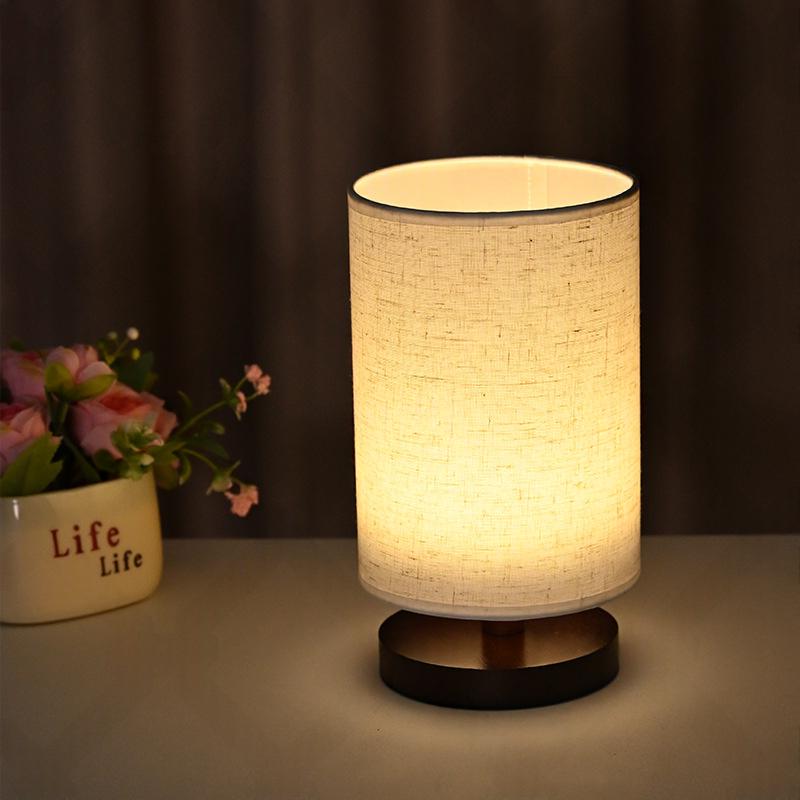Nordic-style Minimalist Modern Solid-wood Bedside Lamp