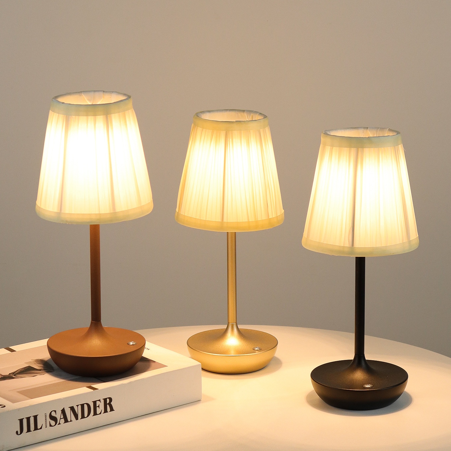 Retro Light-luxury Fabric Study Lamp Bedroom And Dining Room Ambient Lighting