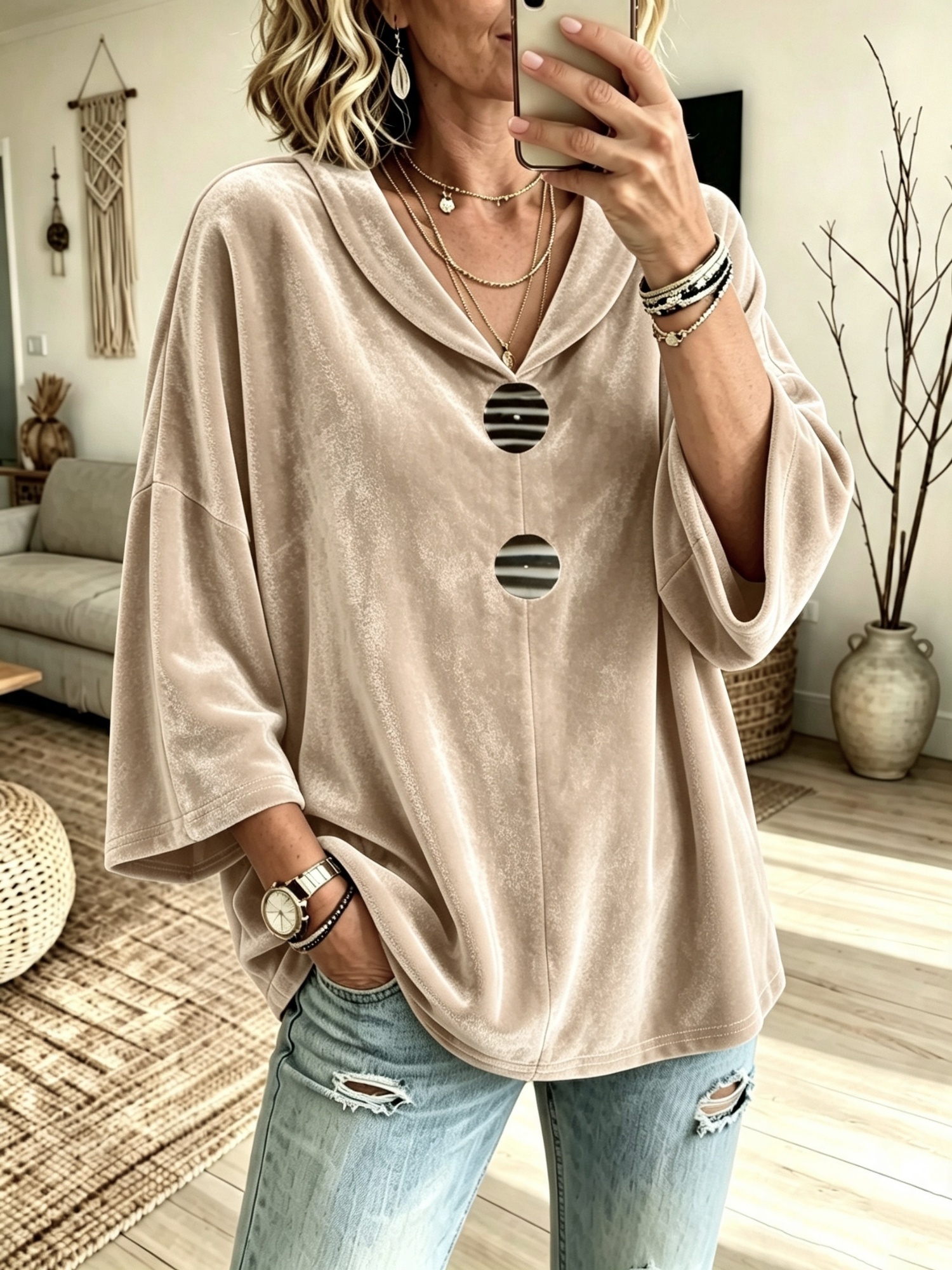 Loose-fitting Womens Casual Top With A Half-placket And Buttons