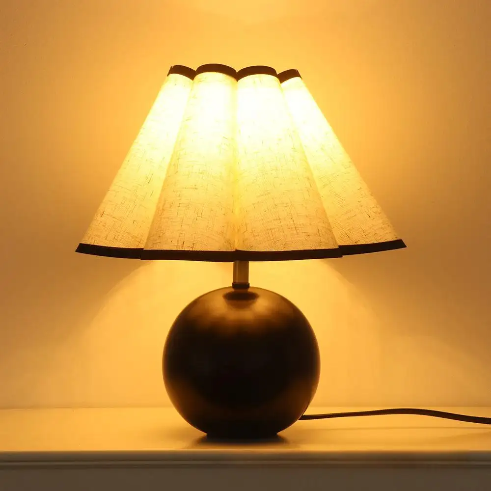 Korean-style Small Desk Lamp Pleated Fabric LED