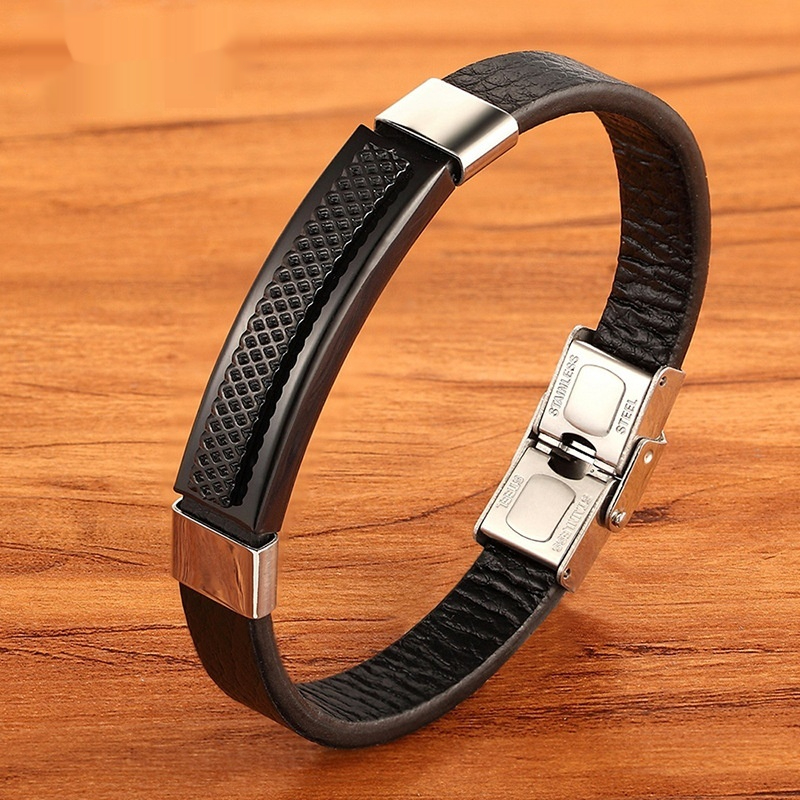 Fashionable Mens Leather And Titanium Steel Bracelet