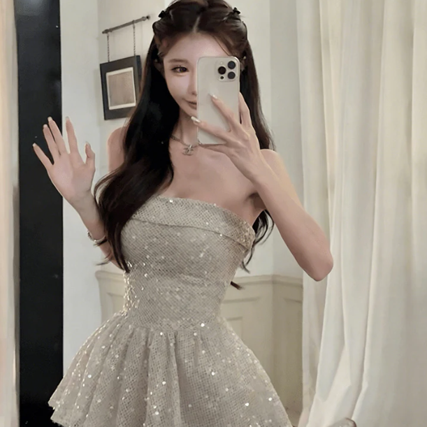 Summer Fashion Mid-length Dress With A Backless Design And Thin Straps