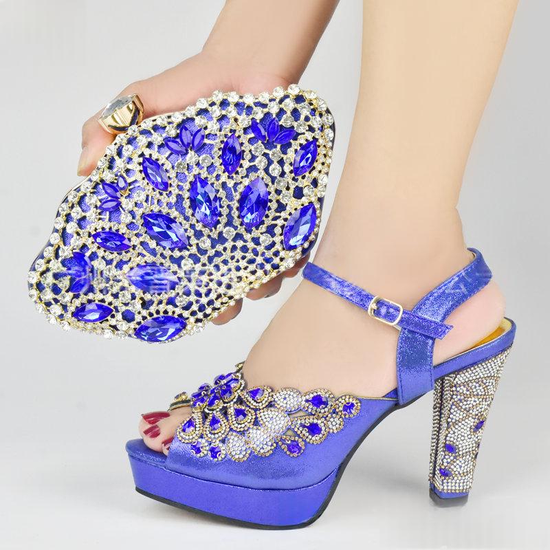 High-heeled Sandals Paired With A Rhinestone-embellished Shell-shaped Evening Bag Set