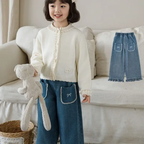 Fashionable Lace-trimmed Pocket Childrens Ruffled Denim Jeans