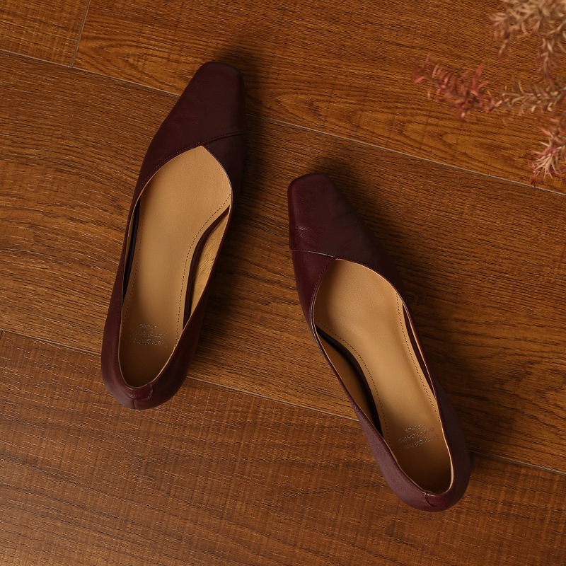 Women's Vintage Leather Shoes With A Square Toe And Sheepskin Upper 80d1b7f7 1919 44e2 Bc73 Ac5b9a574051