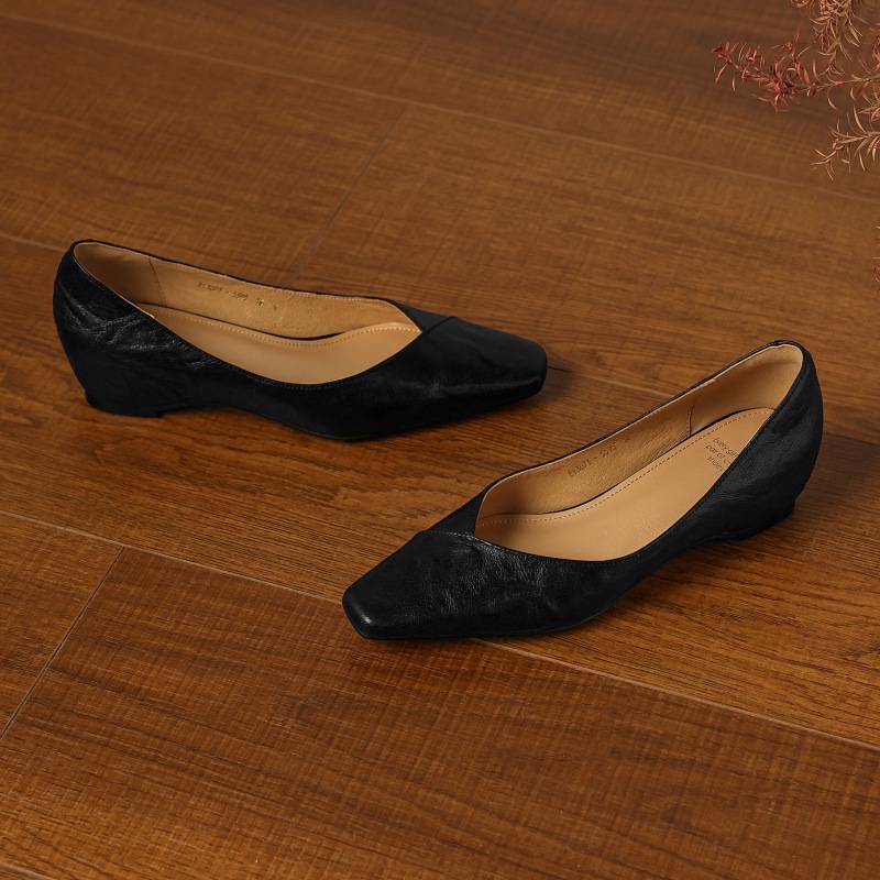 Women's Vintage Leather Shoes With A Square Toe And Sheepskin Upper 929adc5f 8876 4419 A3f2 8429ae8f6b31