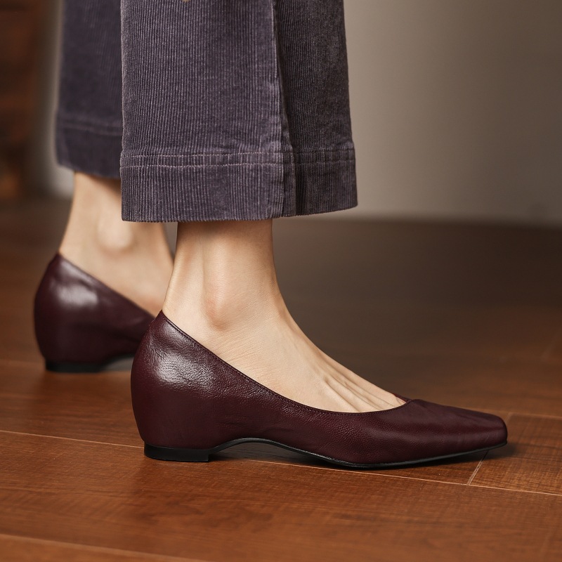Women's Vintage Leather Shoes With A Square Toe And Sheepskin Upper Ea7ee0fe 4d17 40bd 807c A90191e721d8