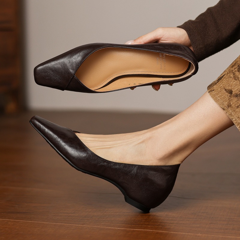 Women's Vintage Leather Shoes With A Square Toe And Sheepskin Upper F635ffc1 34d5 4dab A95c 0fe1615b71b9