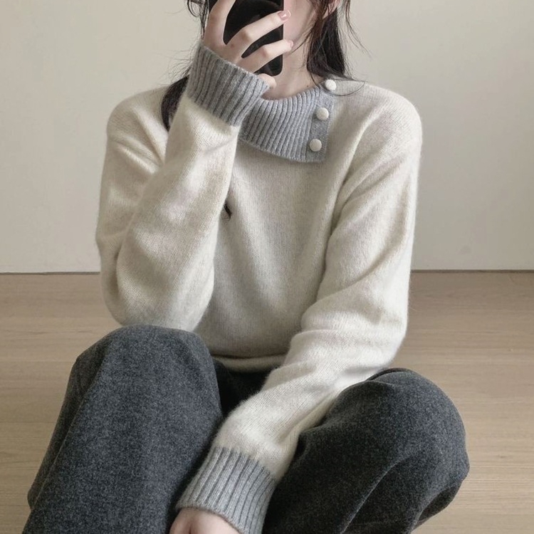 Design-focused Soft And Relaxed Autumnwinter Knit Top With A Sophisticated Touchperfect As An Inner Layer