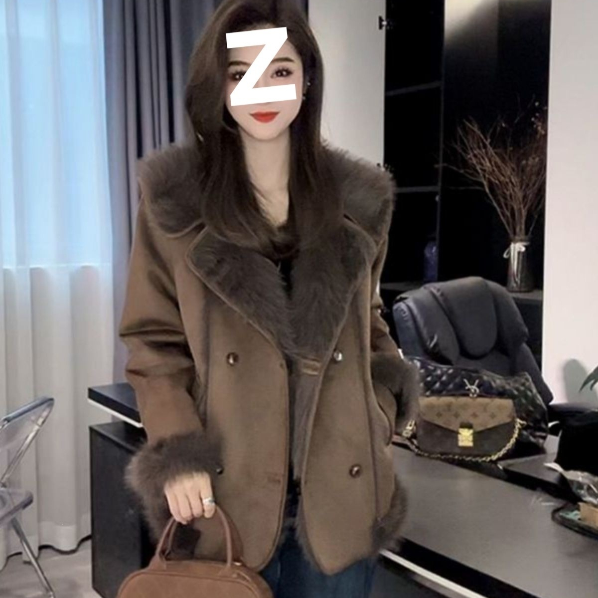Women's Faux Fox Fur Coat With A Suit Collar