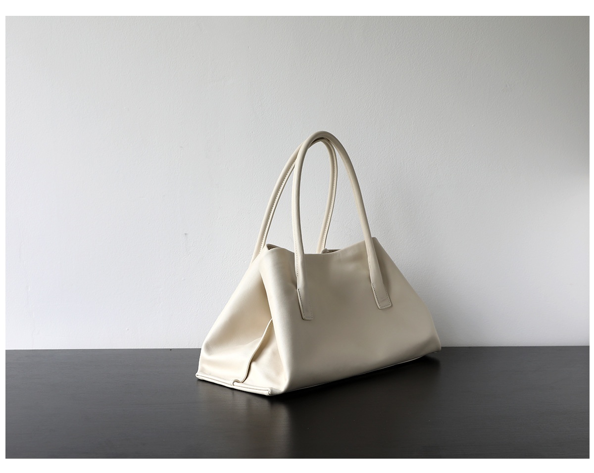 Light Luxury Minority Top Layer Cowhide Tote 472b79eb E0d4 4fc7 A5a4 B63d219f0ce8 Trans