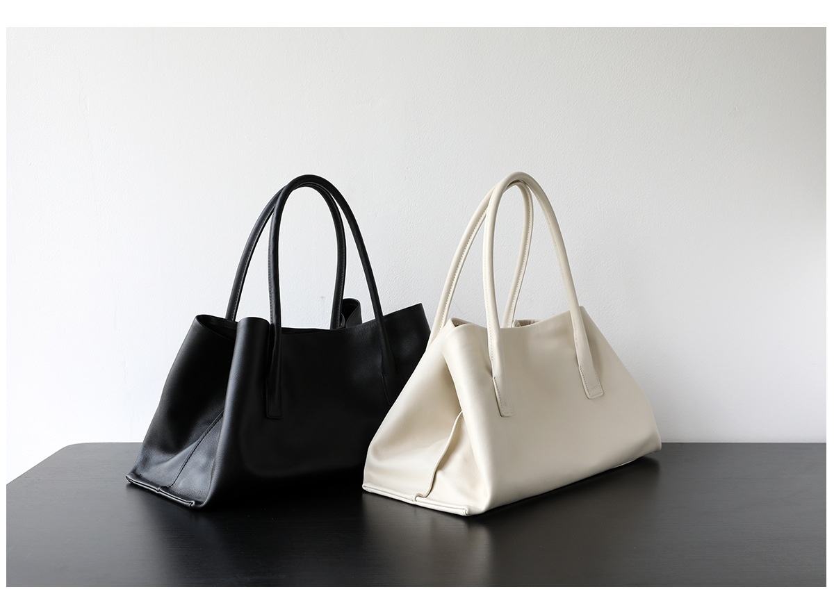 Light Luxury Minority Top Layer Cowhide Tote 5fb61f1b A578 4bed 8b9c 23a107af2421 Trans