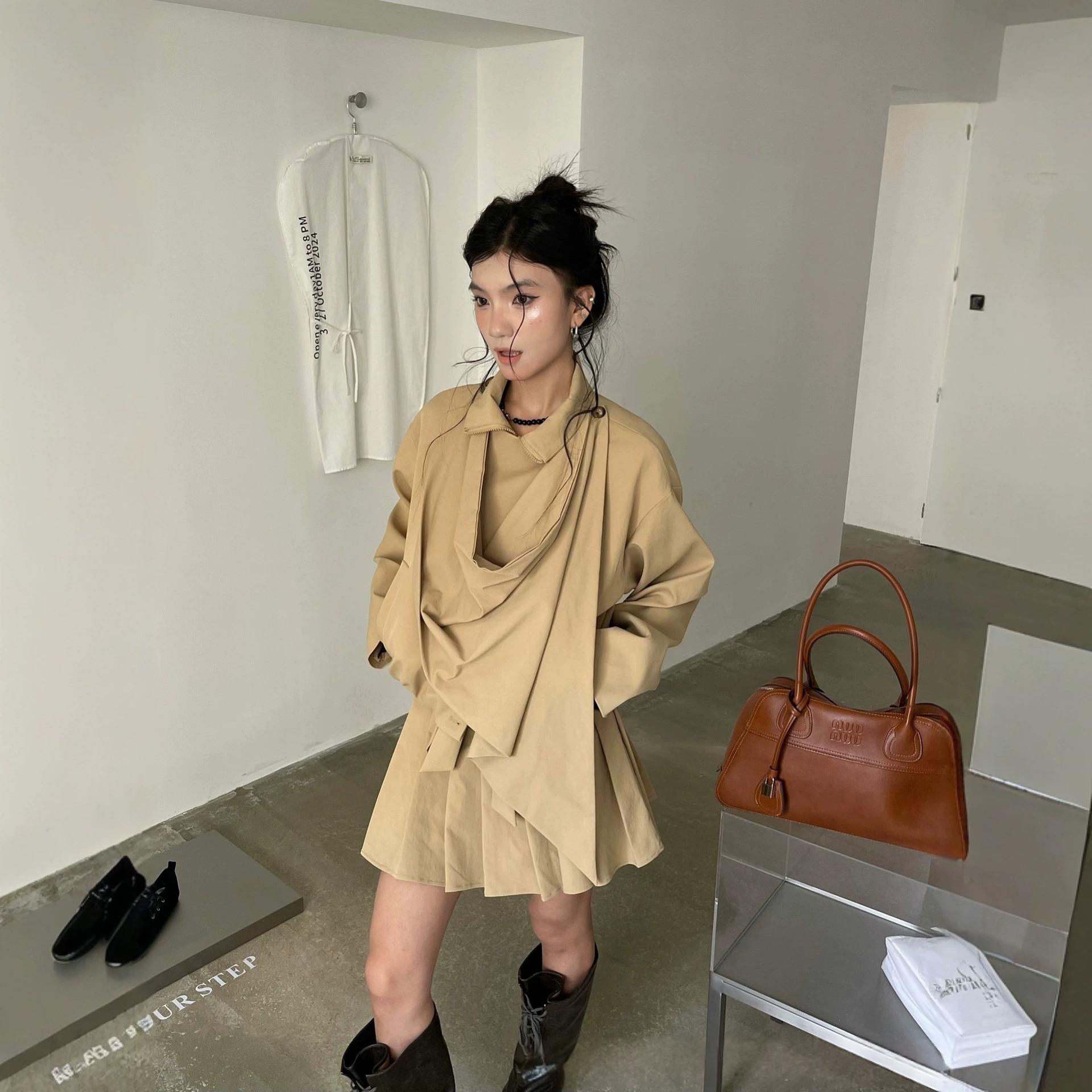 Street-style Autumn British Minimalist Commuter Set Stand-collar Trench Coat And Shorts