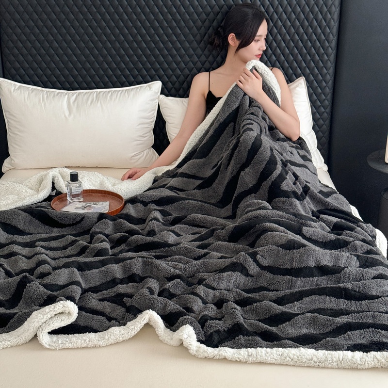 Sherpa Fleece Throw Blanket, picture 9 of 11