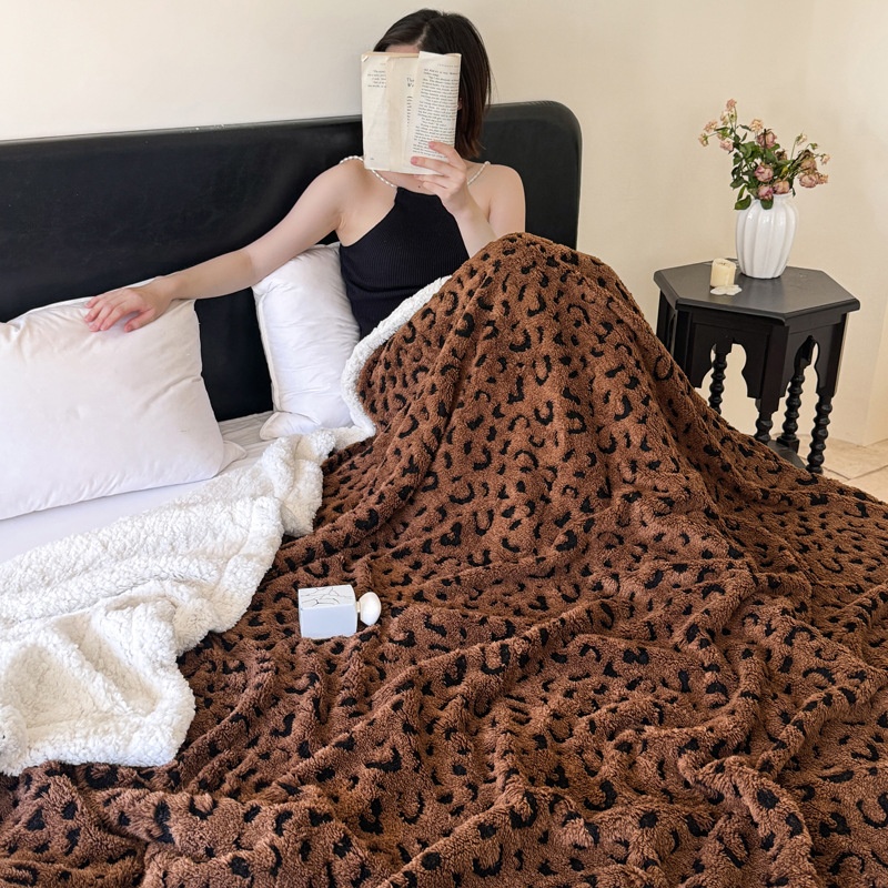 Sherpa Fleece Throw Blanket, picture 6 of 11