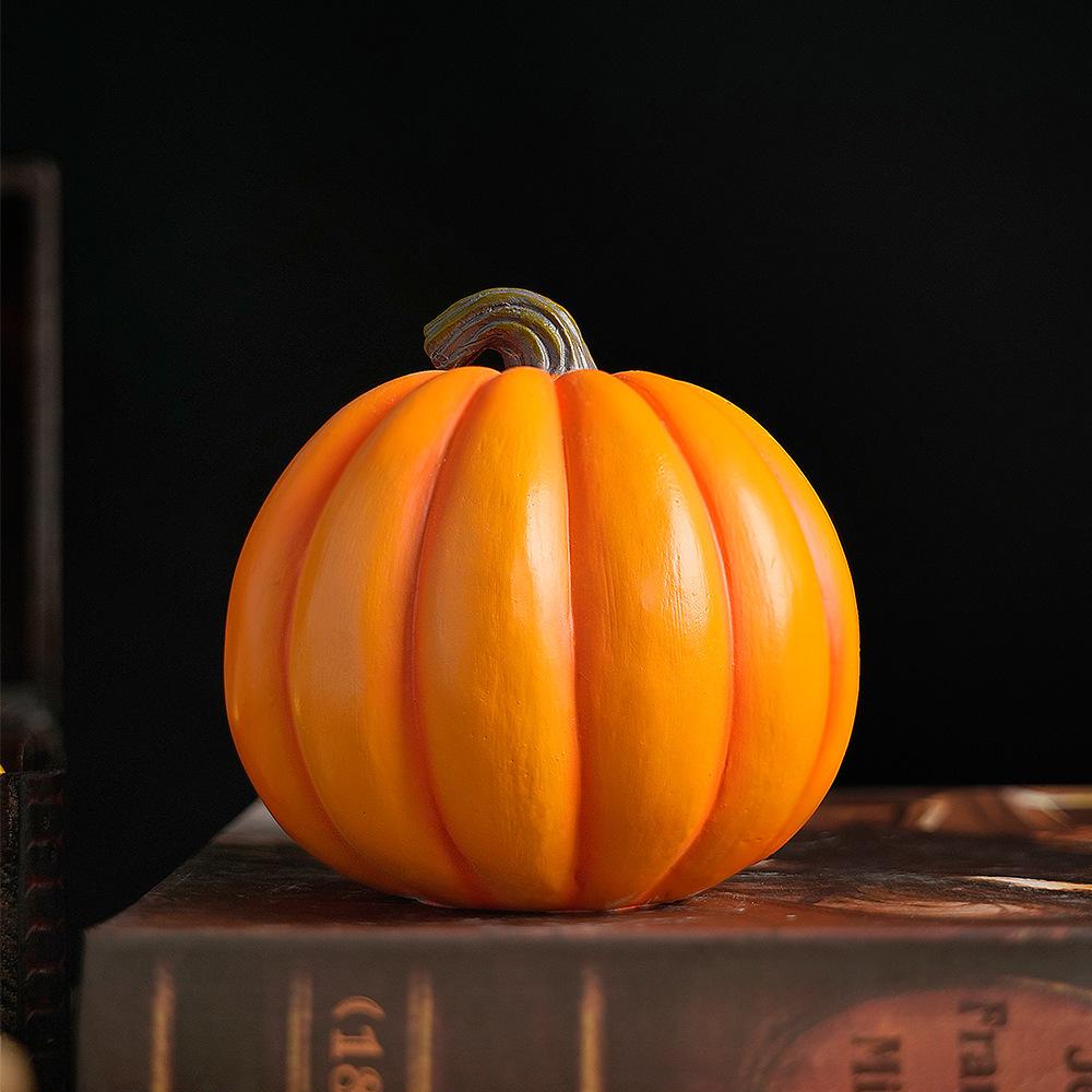 Resin ornament halloween decoration (pumpkin eating skull)