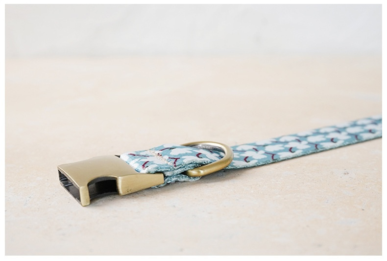 Jasmine-print Anti-loss Dog Collar detail photo 2
