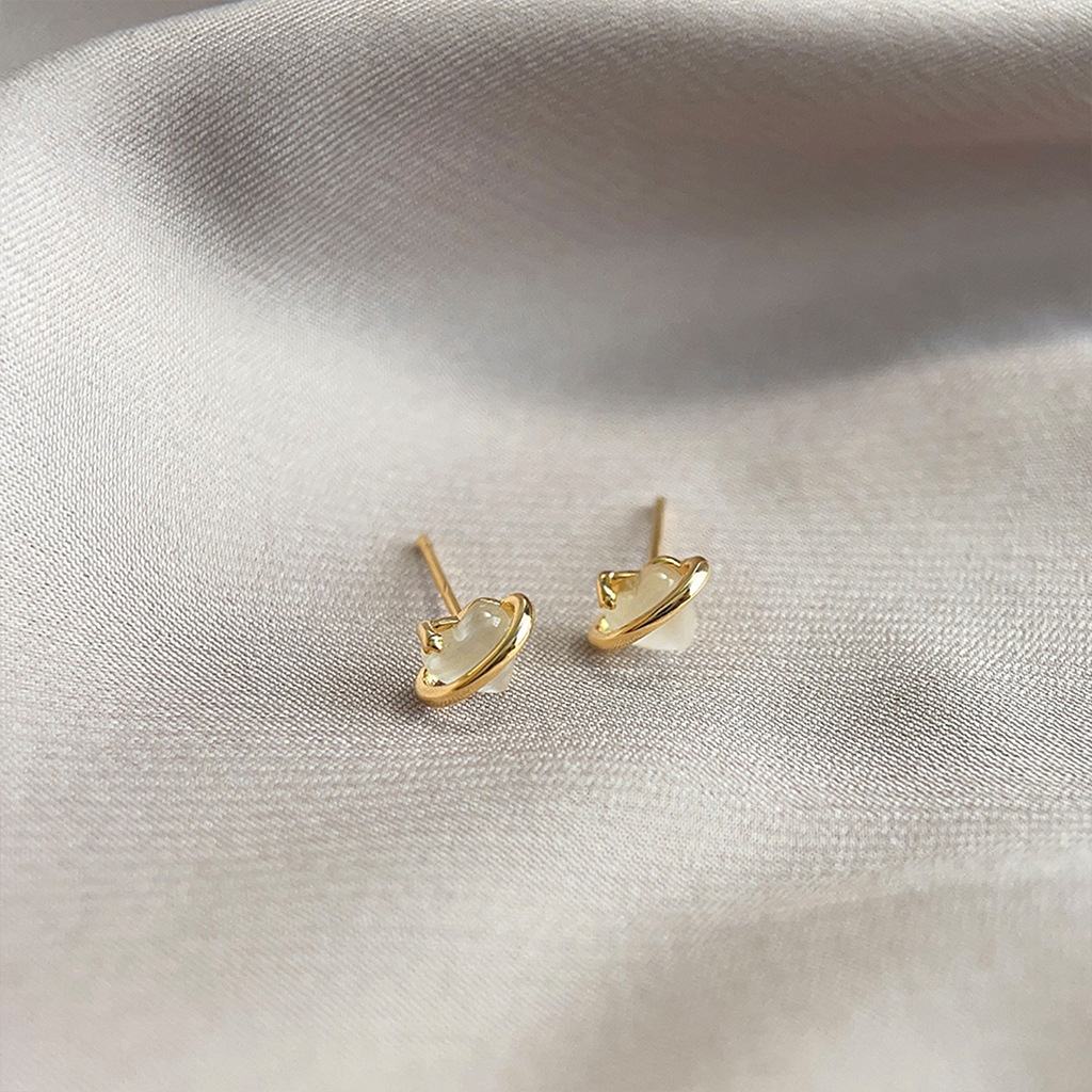 Women's Heart-Shaped Mini Stud Earrings
