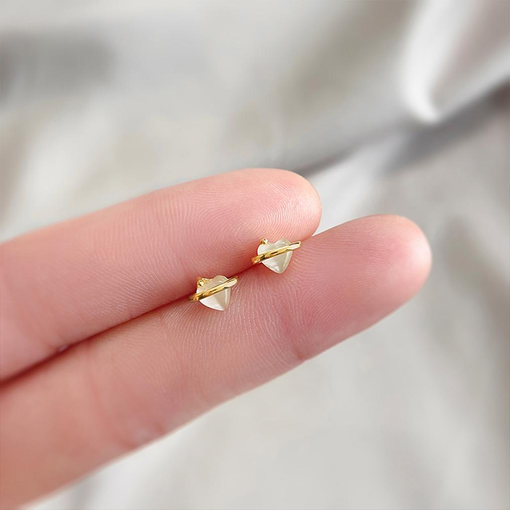 Women's Heart-Shaped Mini Stud Earrings