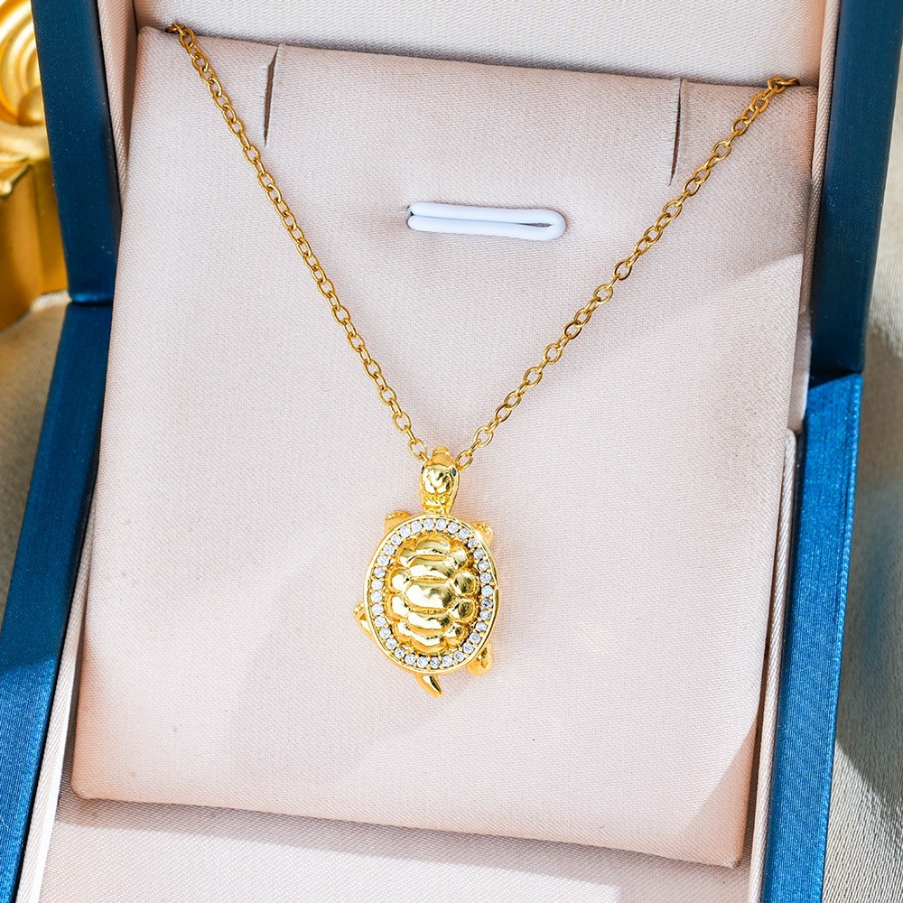 Round Exquisite Titanium Steel Necklace Woman