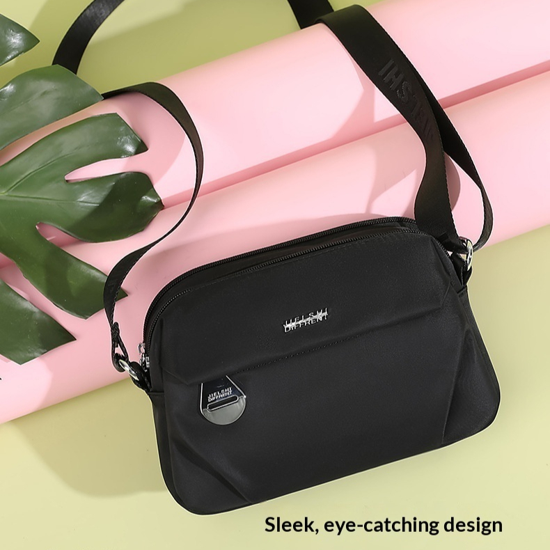 Large-capacity Stylish Oxford Cloth Crossbody Bag product image