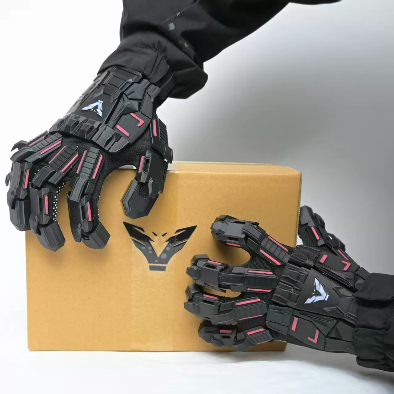 Sci-fi Mecha-style Tactical Gloves